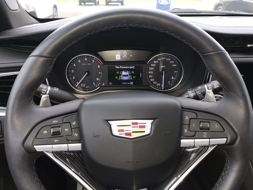 Used 2024 Cadillac XT6 Sport AWD/4WD image 14