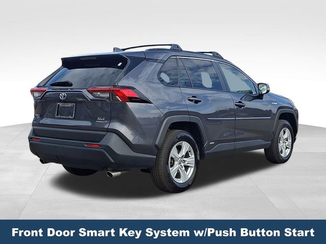 Used 2021 Toyota RAV4 XLE w/ Convenience Package image 7