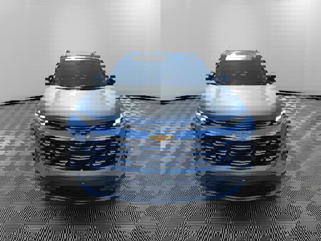 New 2026 Chevrolet Equinox LT image 2