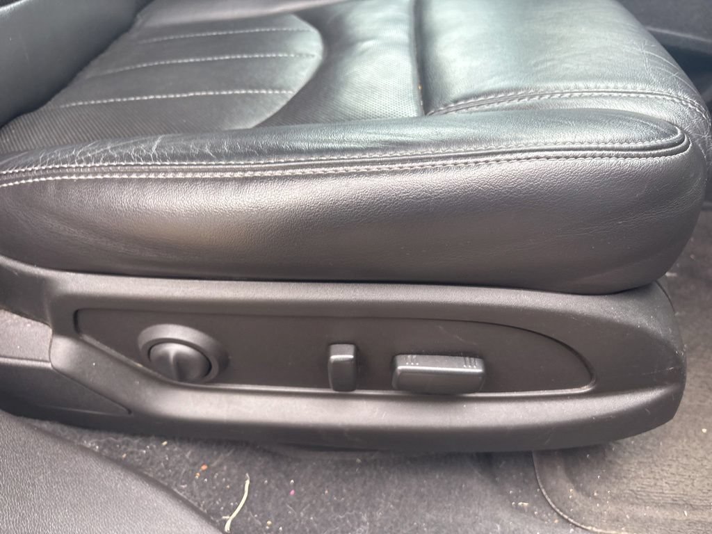 Used 2016 Buick Enclave Premium AWD/4WD image 27