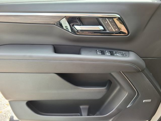New 2025 Chevrolet Suburban Premier image 21