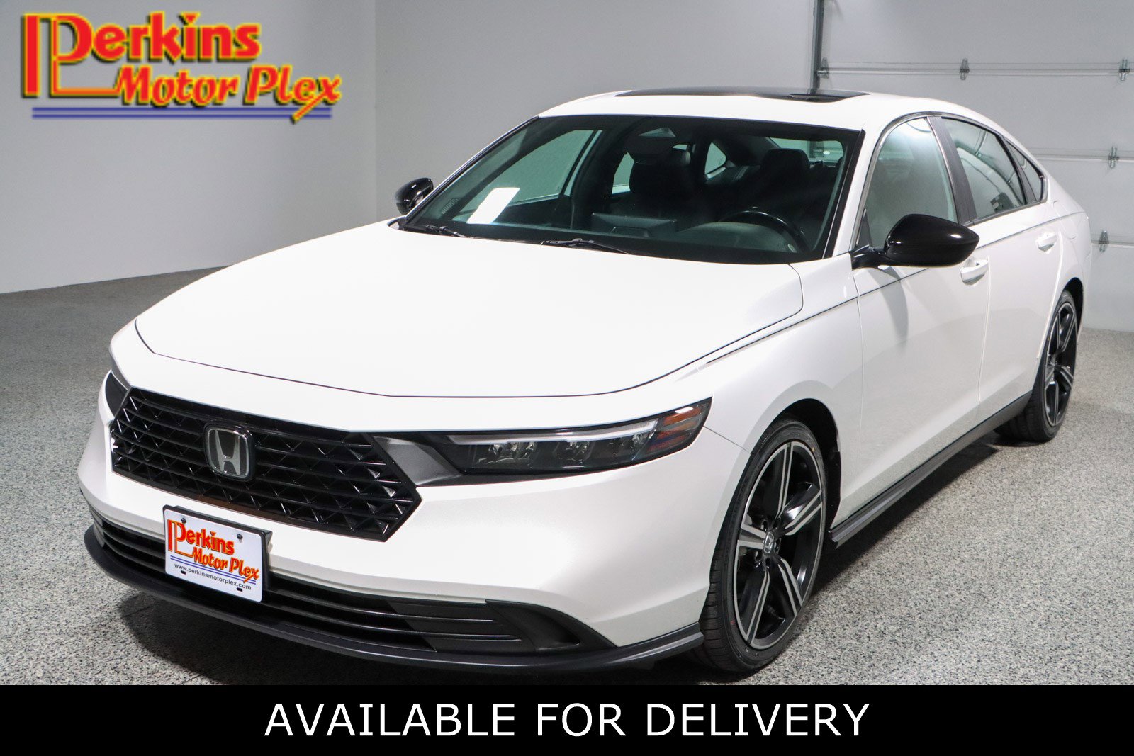 Used 2024 Honda Accord Sport image 1
