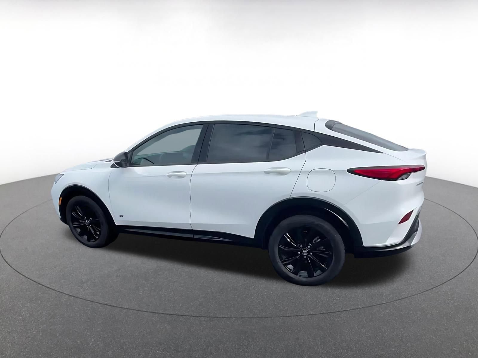 Used 2025 Buick Envista Sport Touring image 10