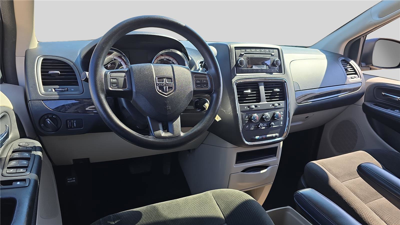 Used 2016 Dodge Grand Caravan SE w/ Quick Order Package 29E SE image 20