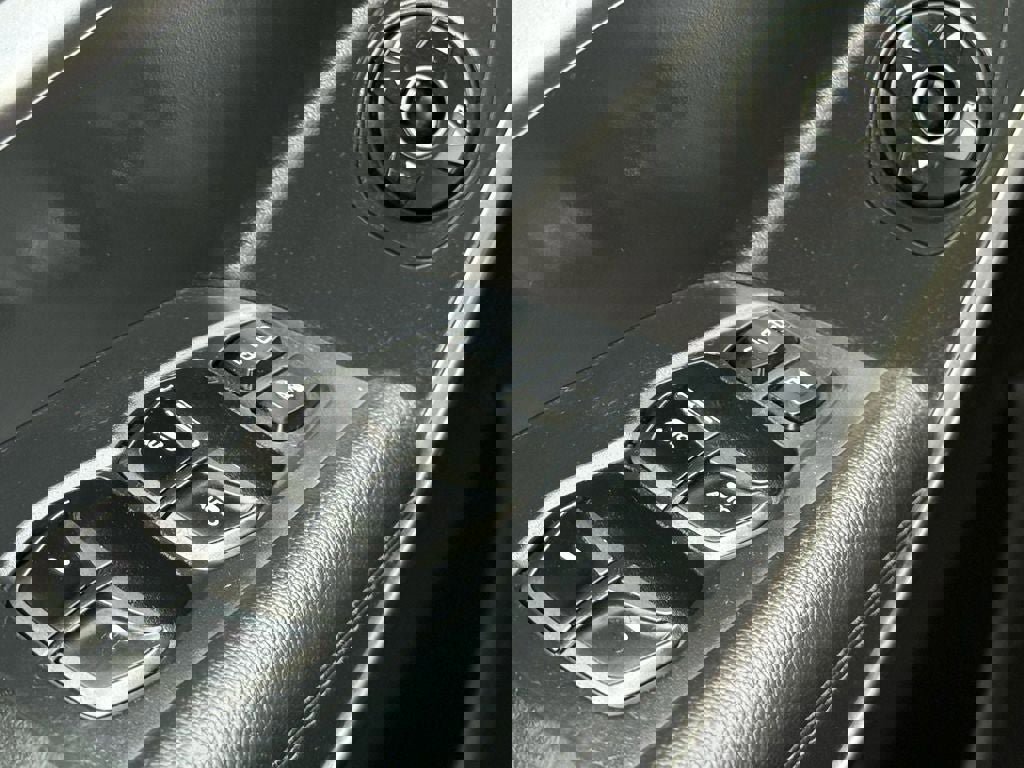 Used 2017 Hyundai Santa Fe Sport image 18