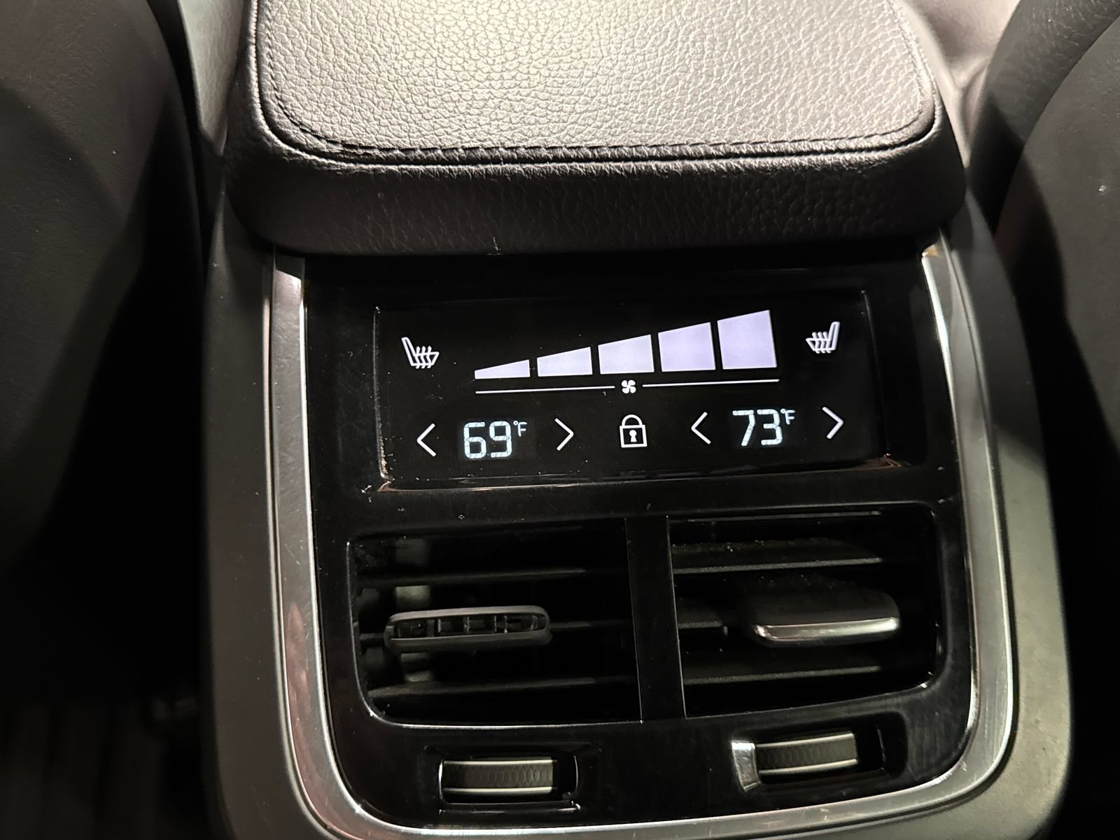 Used 2019 Volvo XC90 T6 Momentum w/ Advanced Package AWD/4WD image 26