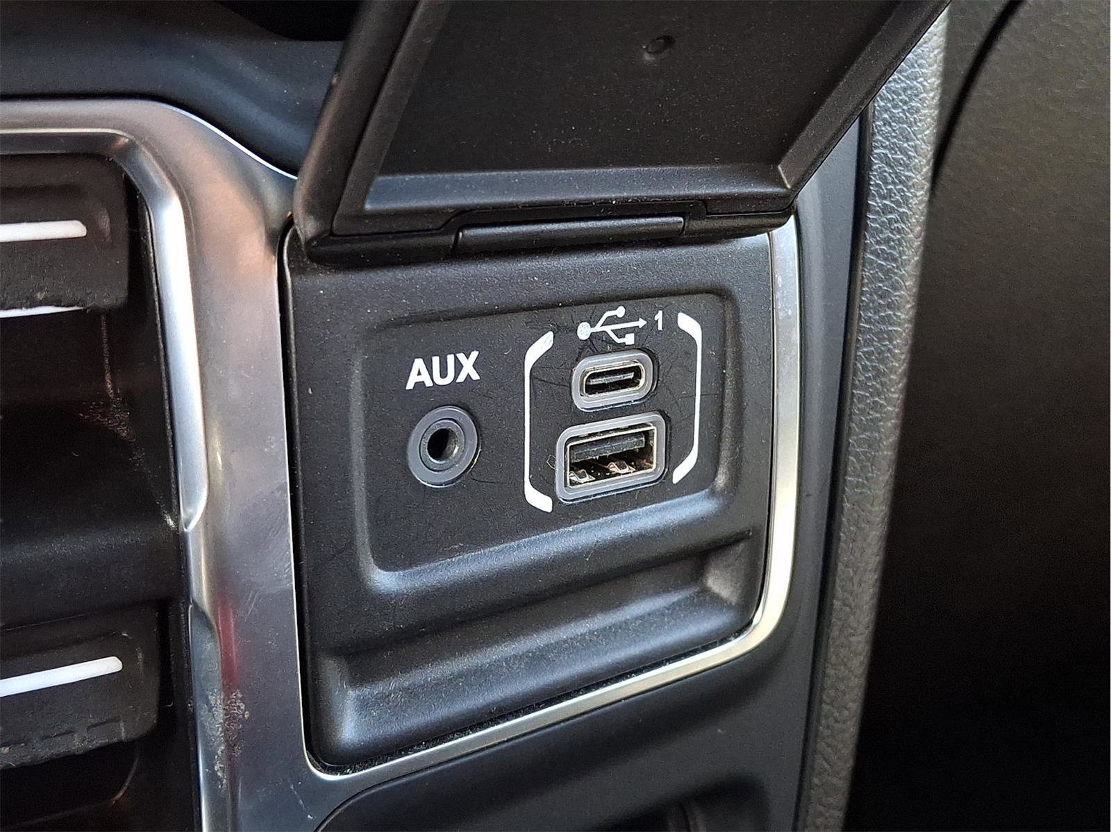 Used 2022 Jeep Wrangler Unlimited Sport image 23