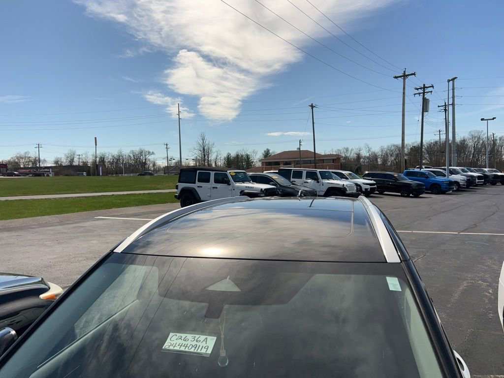 Used 2024 Nissan Rogue Platinum w/ Platinum Premium Package image 10