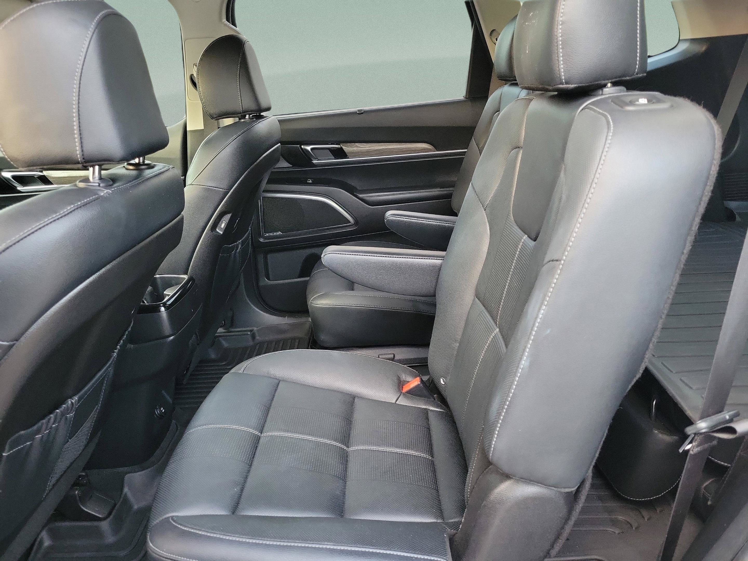 Certified 2022 Kia Telluride SX w/ Nightfall Edition Package AWD/4WD image 7
