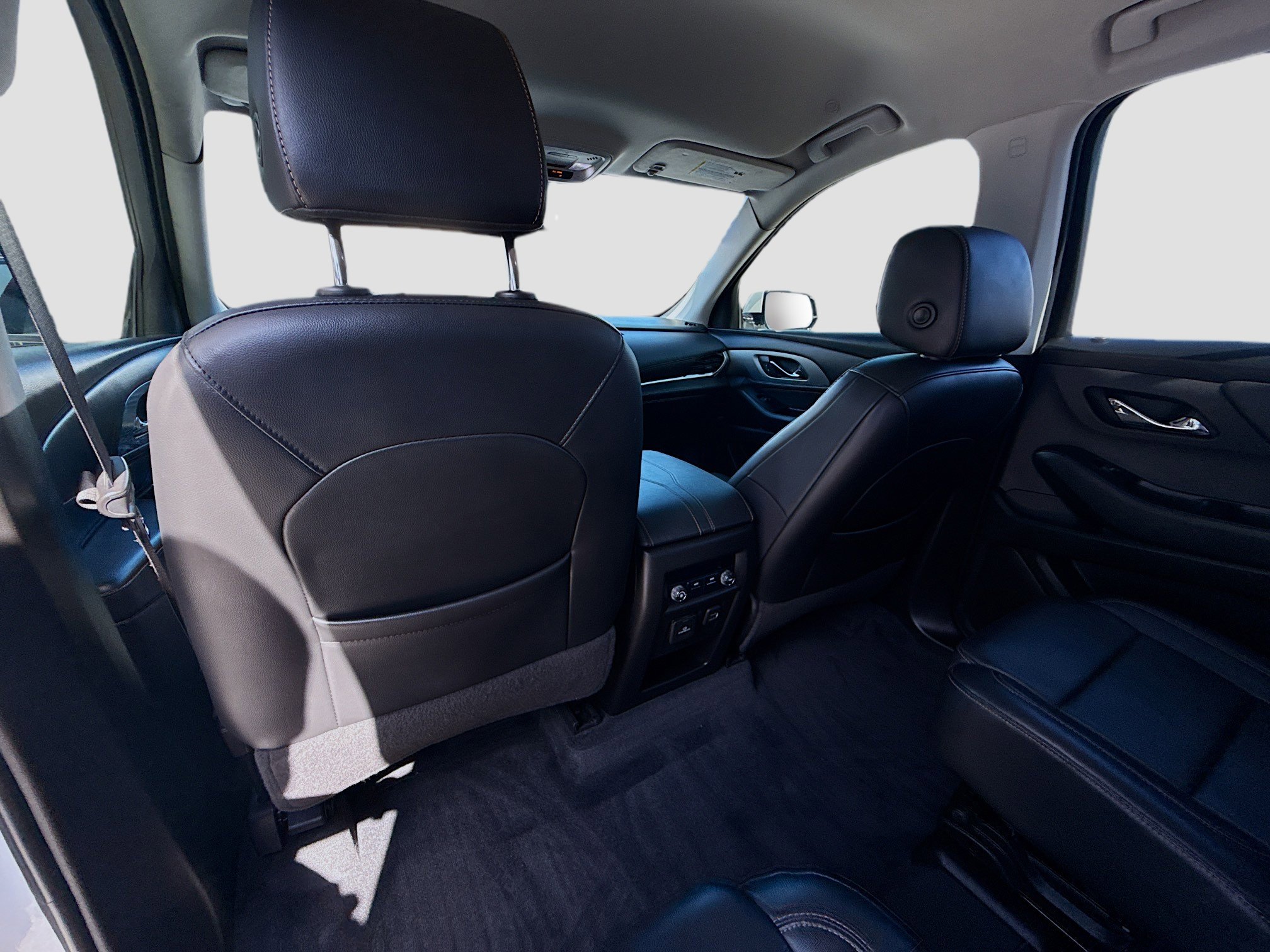 Used 2020 Chevrolet Traverse RS image 25