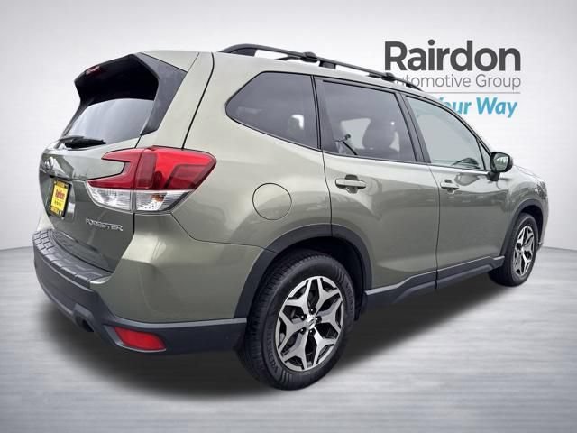 Used 2020 Subaru Forester Premium AWD/4WD image 7