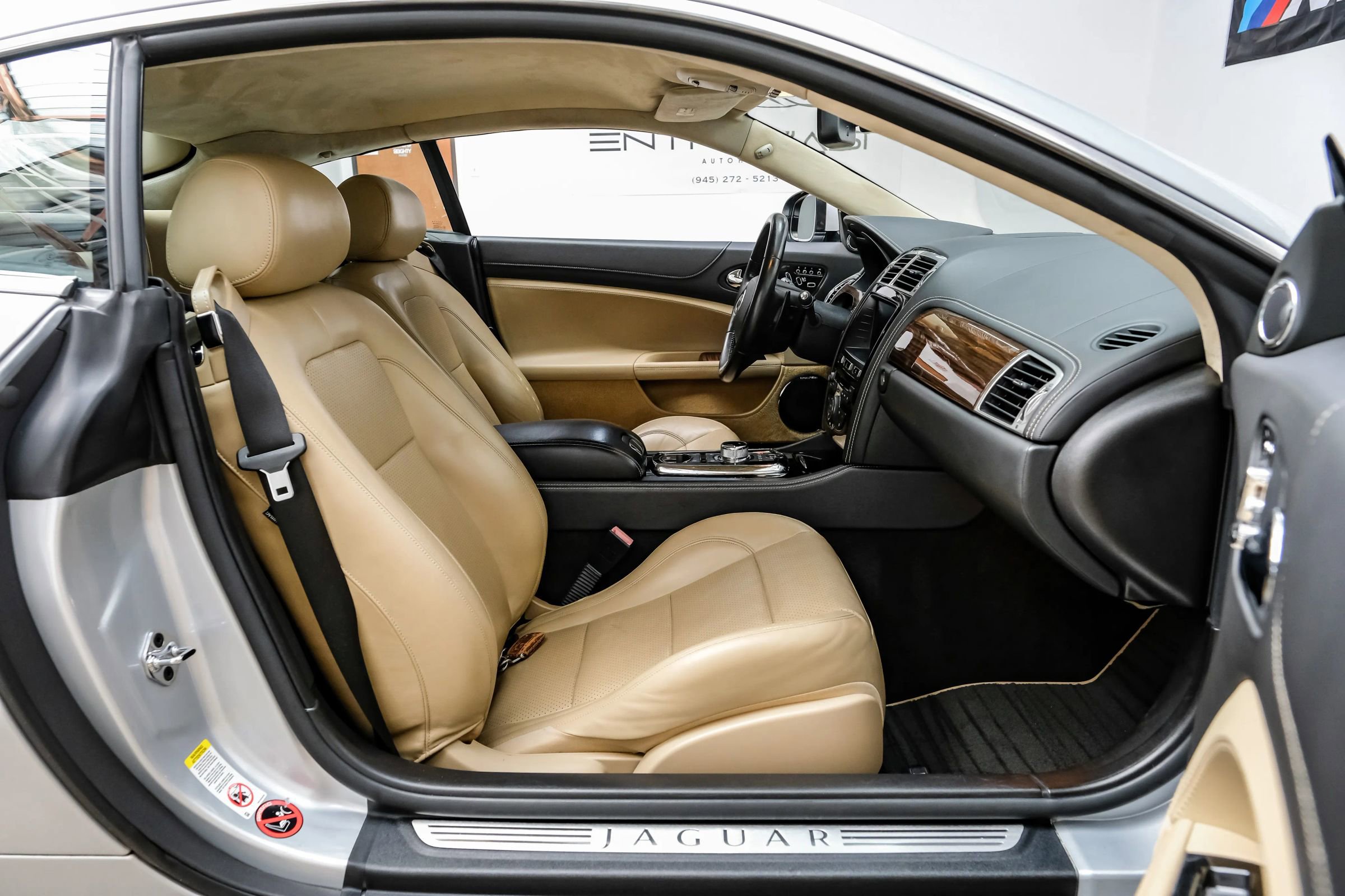 Used 2012 Jaguar XK Coupe image 29