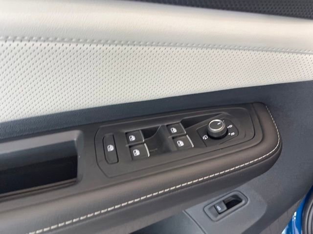 New 2025 Volkswagen Atlas Cross Sport SEL Premium R-Line image 31