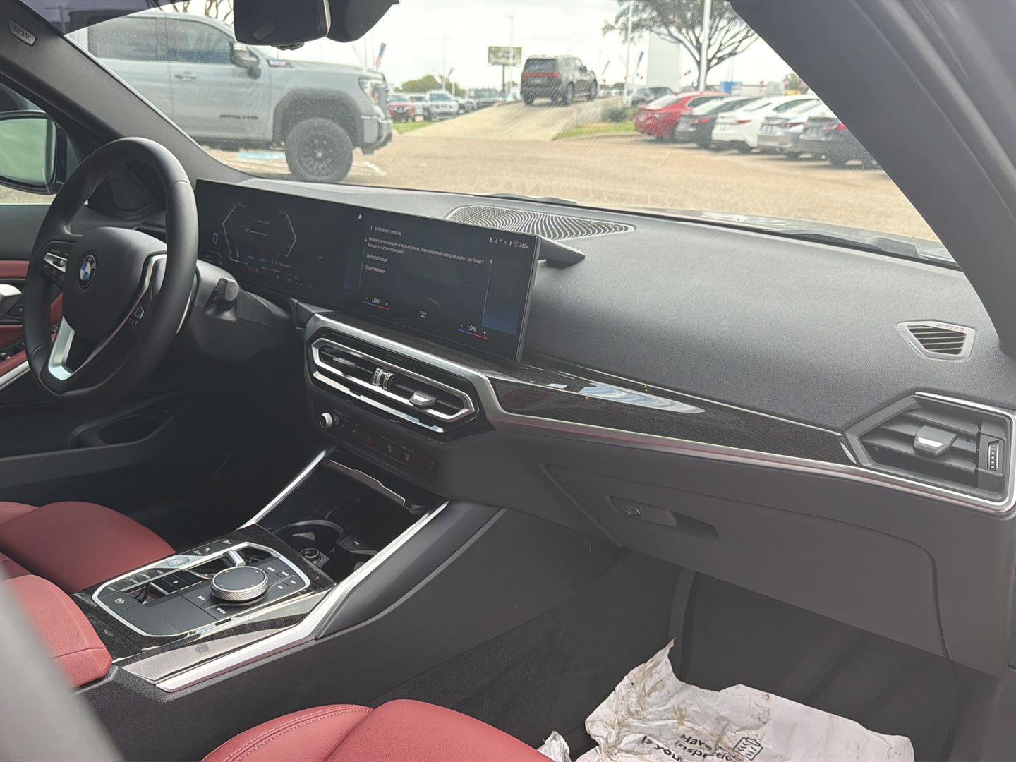 Used 2024 BMW 330i Sedan w/ Convenience Package image 17