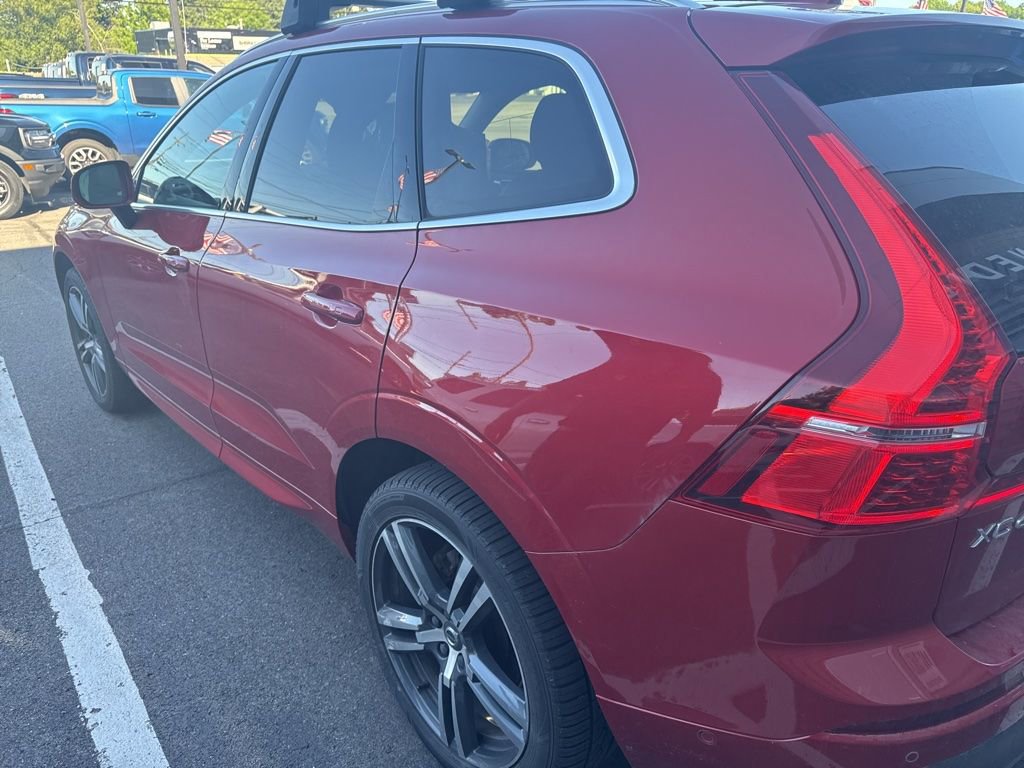 Used 2019 Volvo XC60 T5 Momentum w/ Multimedia Package AWD/4WD image 9