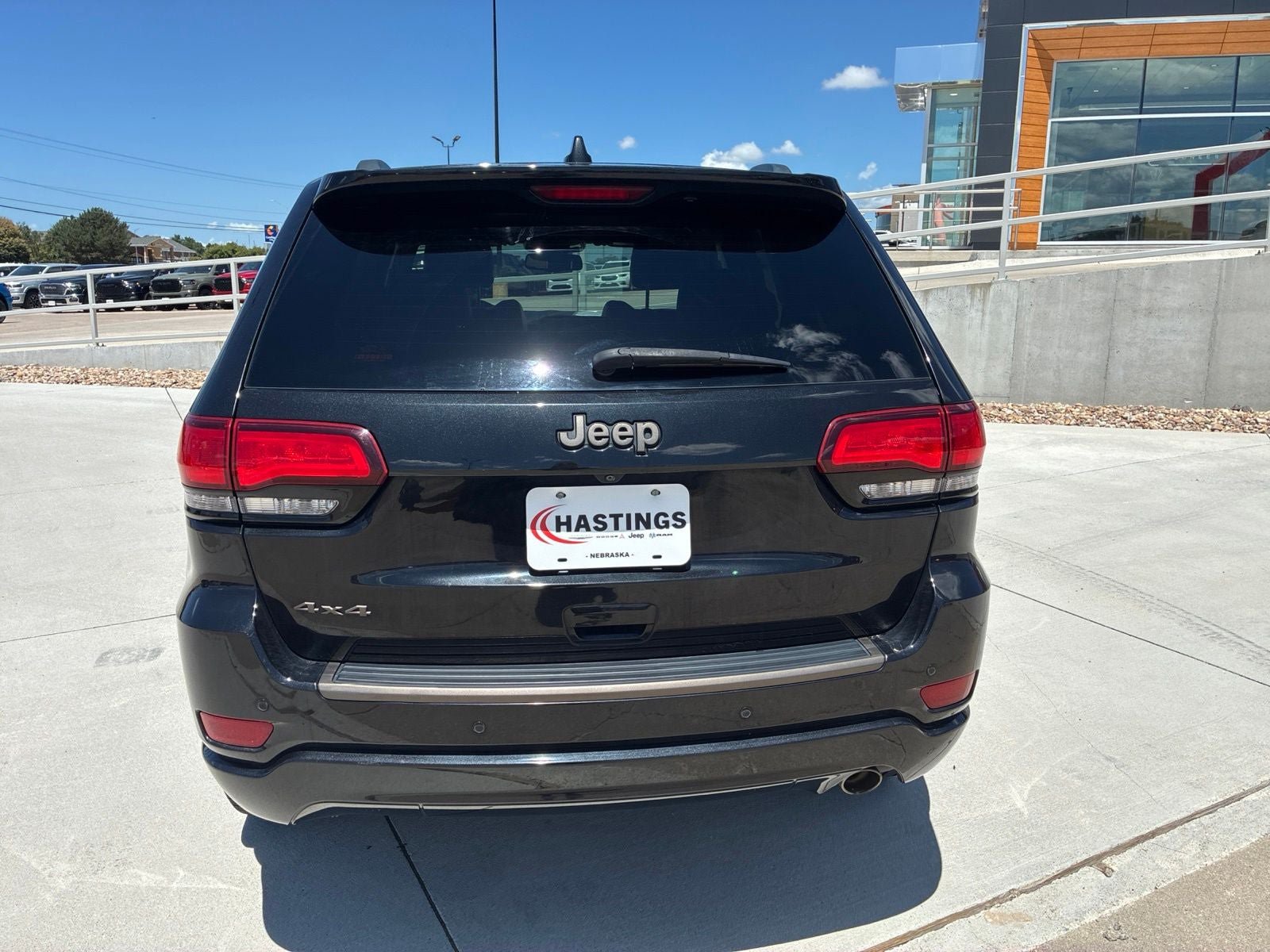 Used 2016 Jeep Grand Cherokee Limited 75th Anniversary AWD/4WD image 4