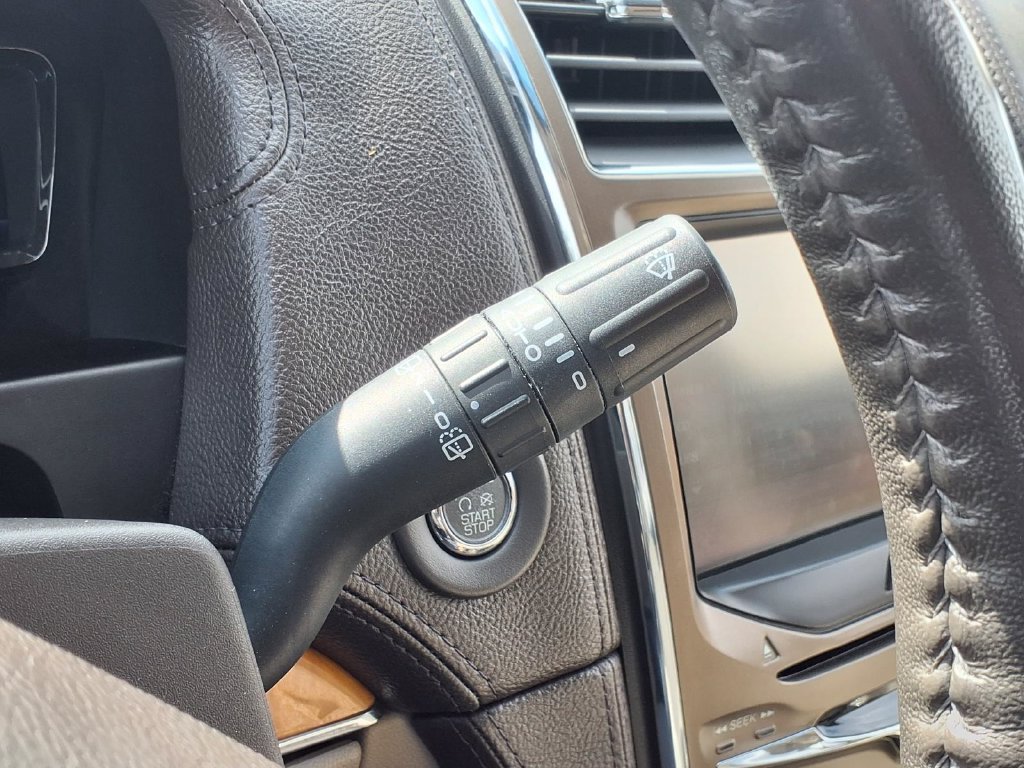 Used 2013 Lincoln MKX FWD image 18