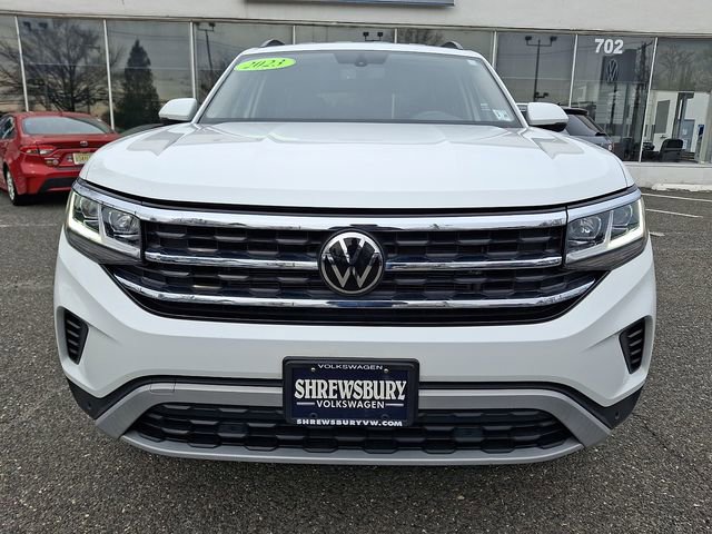 Used 2023 Volkswagen Atlas SE w/ Black Wheel Package image 2