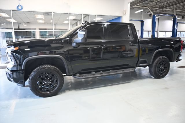 Used 2024 Chevrolet Silverado 2500 LTZ w/ LTZ Plus Package AWD/4WD image 10