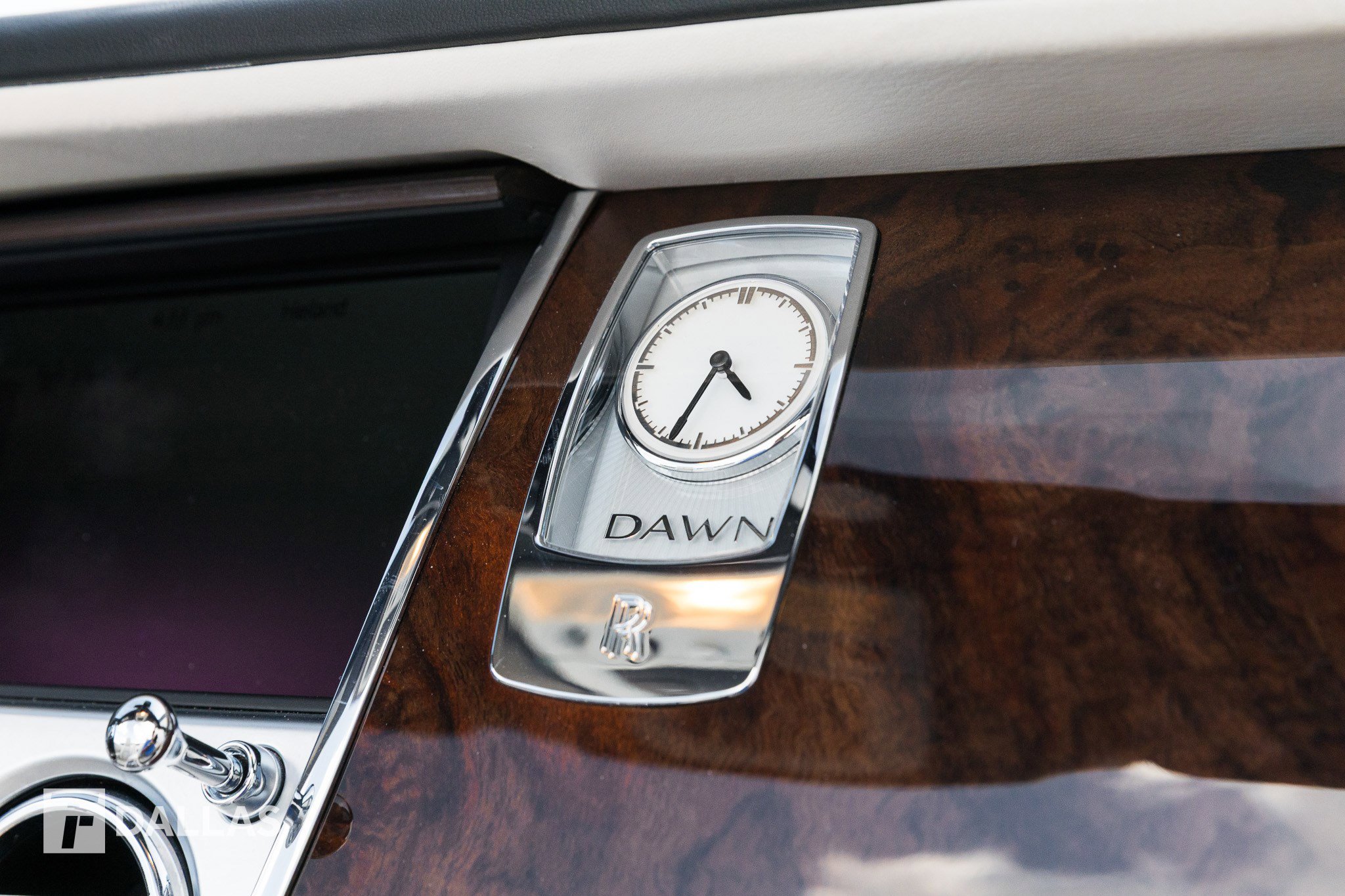 Used 2017 Rolls-Royce Dawn image 40