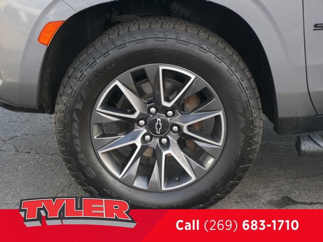 Used 2021 Chevrolet Suburban Z71 AWD/4WD image 55