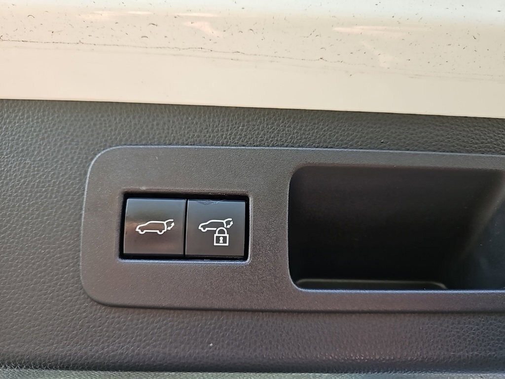 Used 2022 Lexus LX 600 F Sport image 44