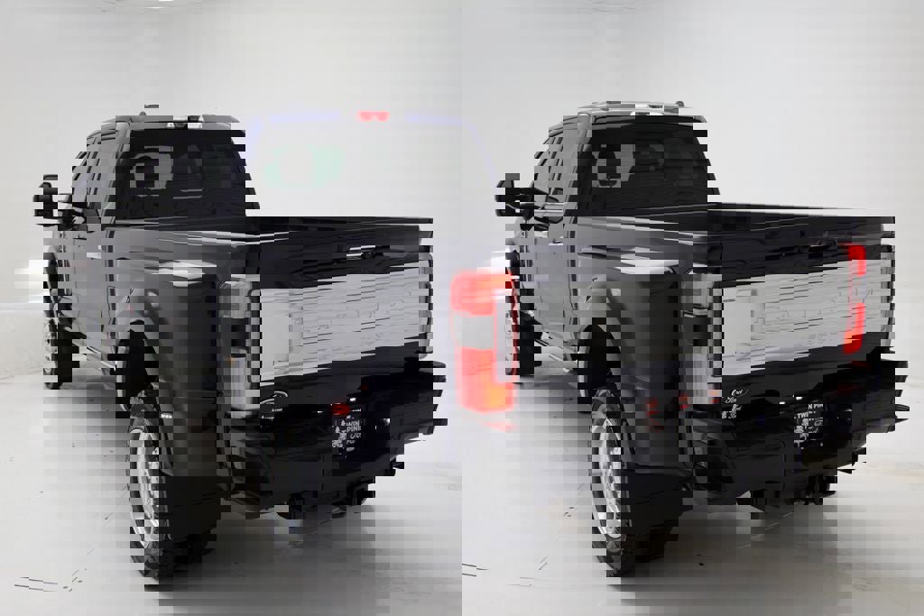 Used 2024 Ford F450 Platinum image 9