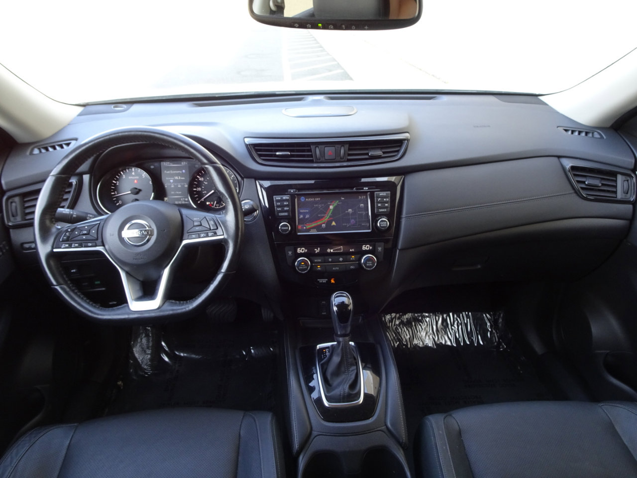 Used 2017 Nissan Rogue SL w/ SL Premium Package image 16