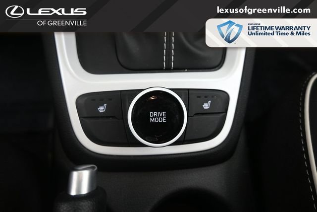 Used 2024 Hyundai Venue Limited FWD image 17