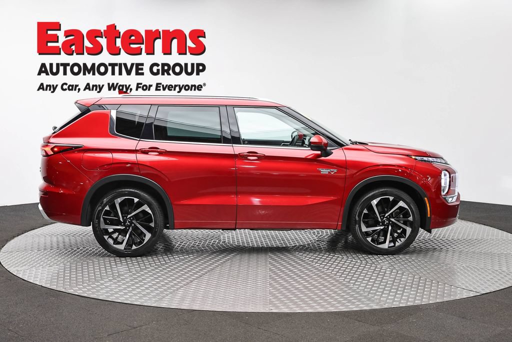 Used 2023 Mitsubishi Outlander SEL AWD/4WD image 4