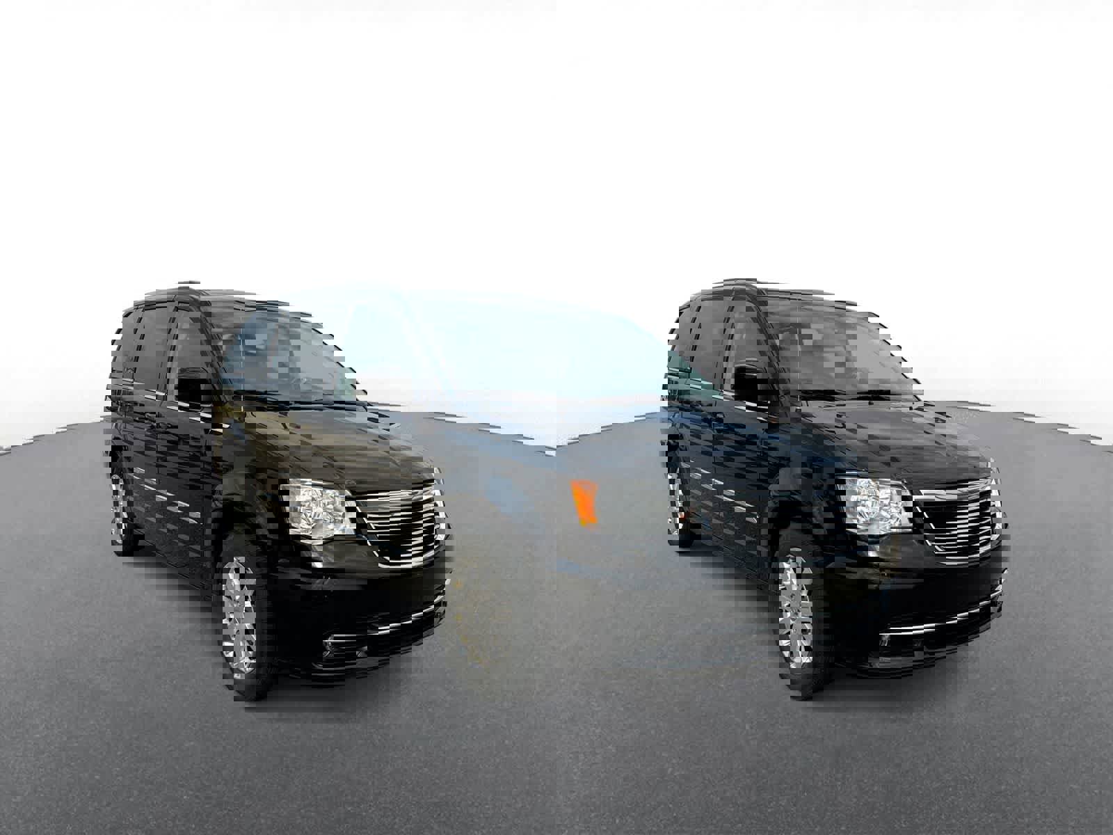 Used 2014 Chrysler Town & Country Touring video 2