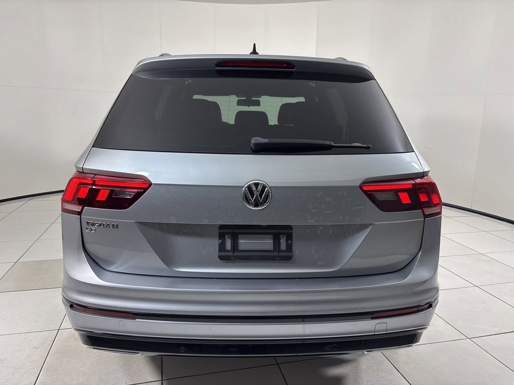 Used 2020 Volkswagen Tiguan SE R-Line image 4