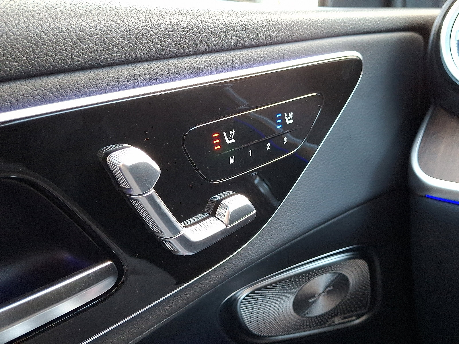 Used 2026 Mercedes-Benz GLC 300 4MATIC image 20