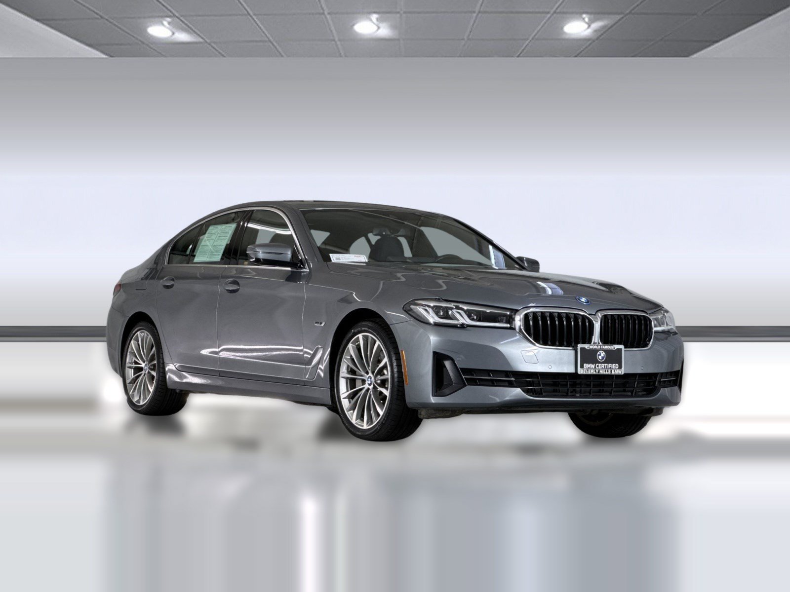 Certified 2023 BMW 530e w/ Premium Package RWD image 7