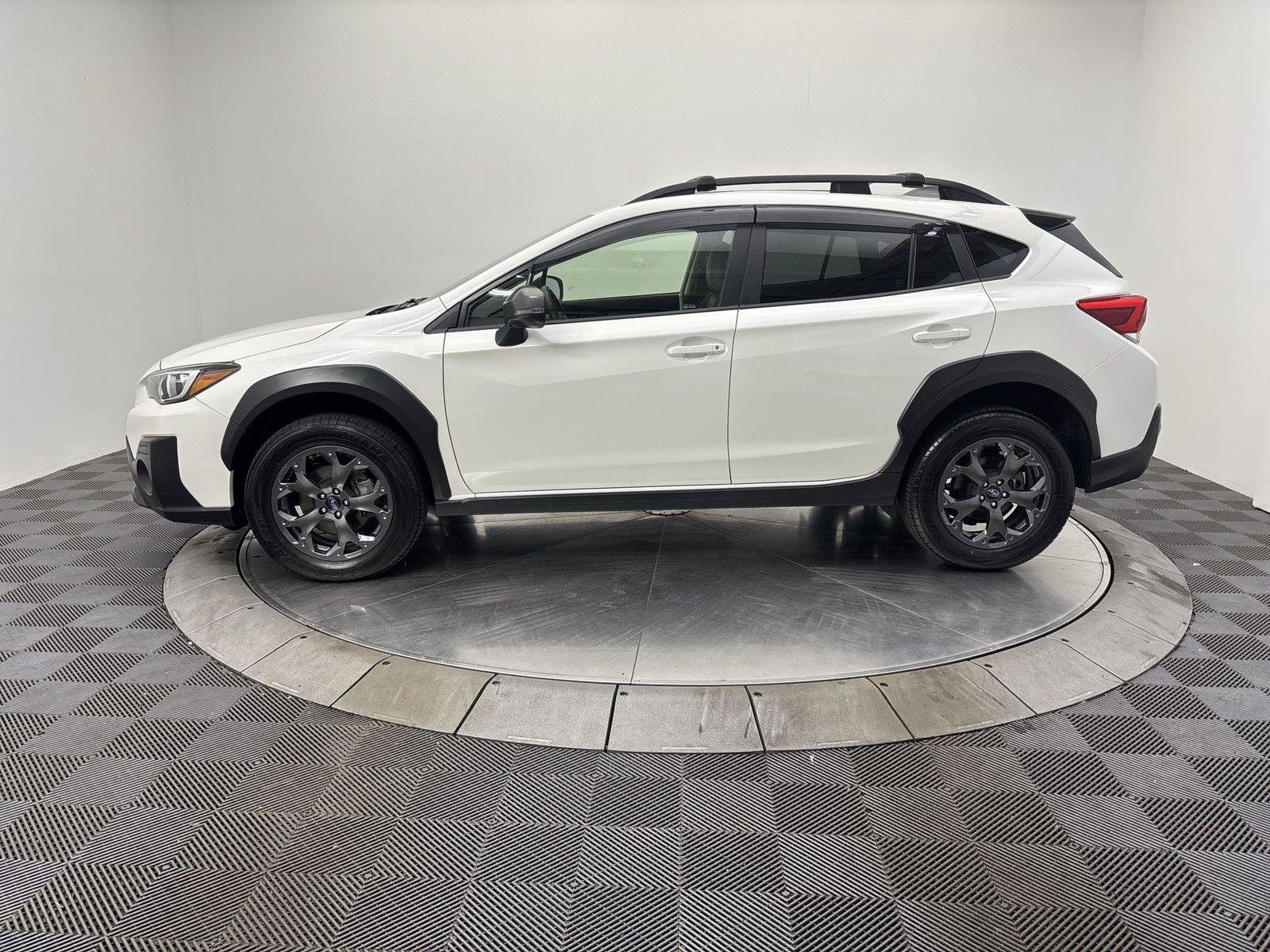 Used 2022 Subaru Crosstrek 2.5i Sport w/ Moonroof Package AWD/4WD image 16
