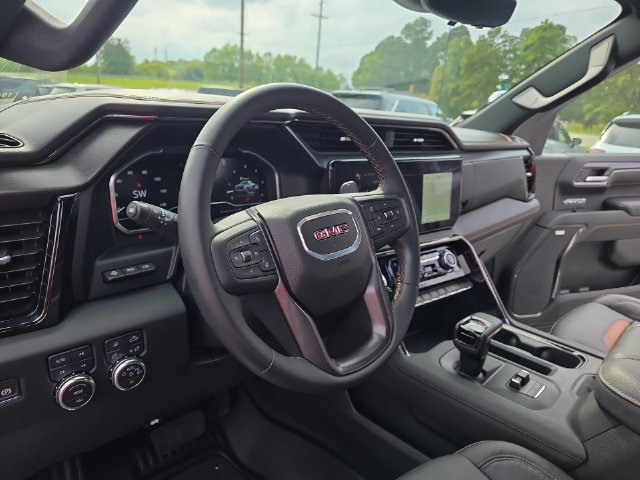 Used 2024 GMC Sierra 1500 AT4 w/ Technology Package AWD/4WD image 17