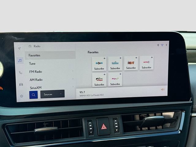 Used 2024 Lexus ES 350 Luxury w/ Technology Package image 14