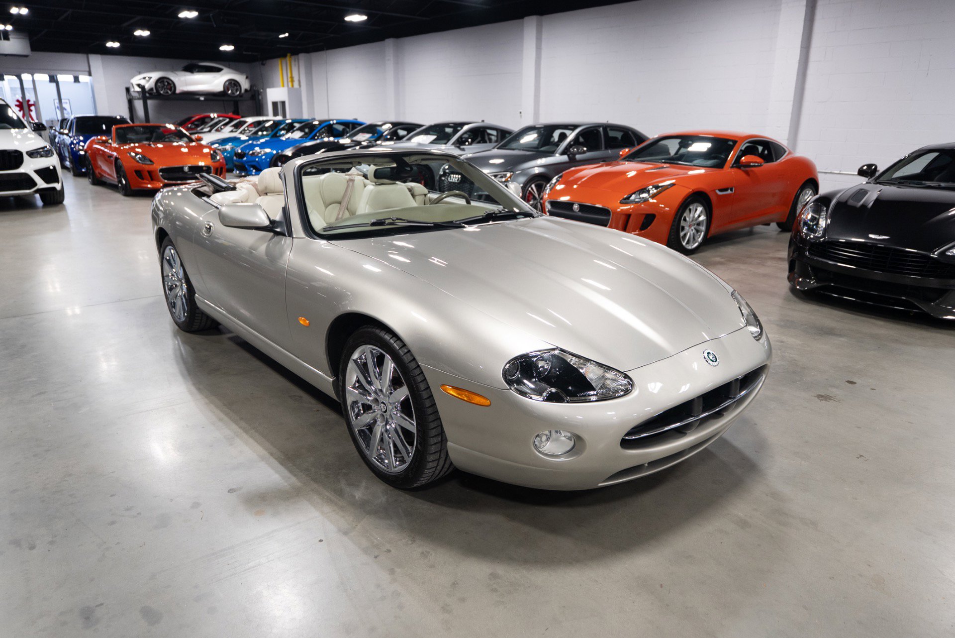 Used 2006 Jaguar XK8 Convertible image 23