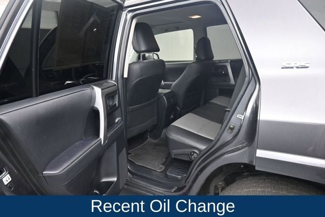 Used 2022 Toyota 4Runner SR5 Premium w/ Moonroof Package AWD/4WD image 15