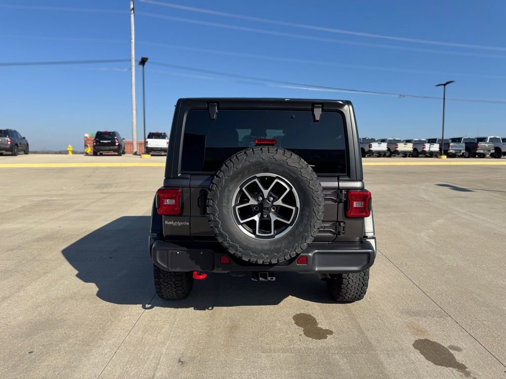 Used 2025 Jeep Wrangler Unlimited Rubicon image 4