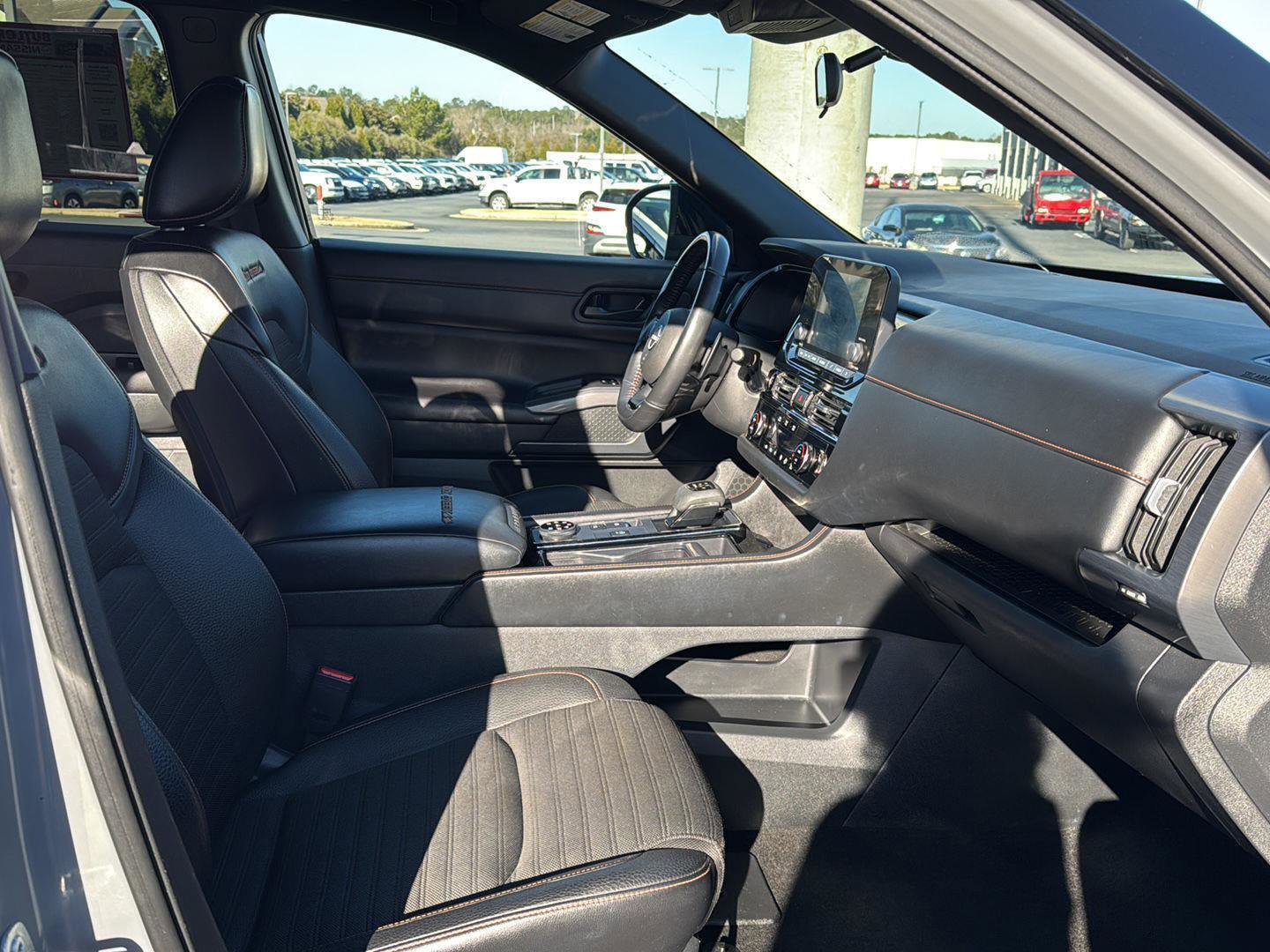 Used 2024 Nissan Pathfinder Rock Creek image 10