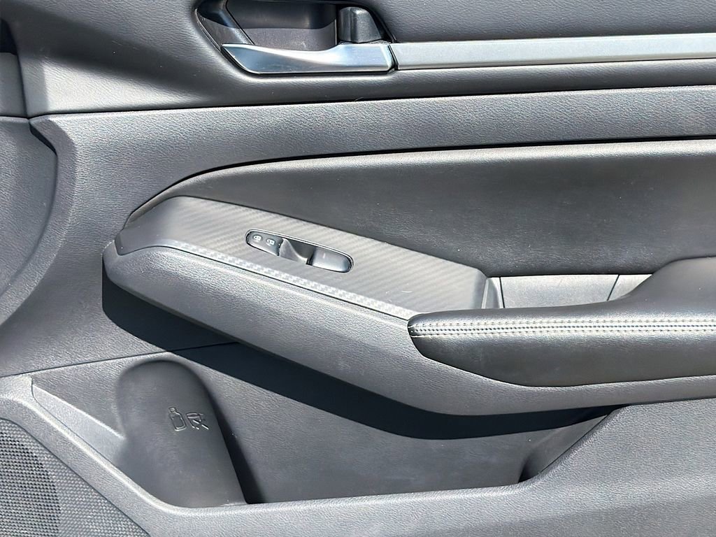 Used 2022 Nissan Altima 2.5 SV FWD image 28