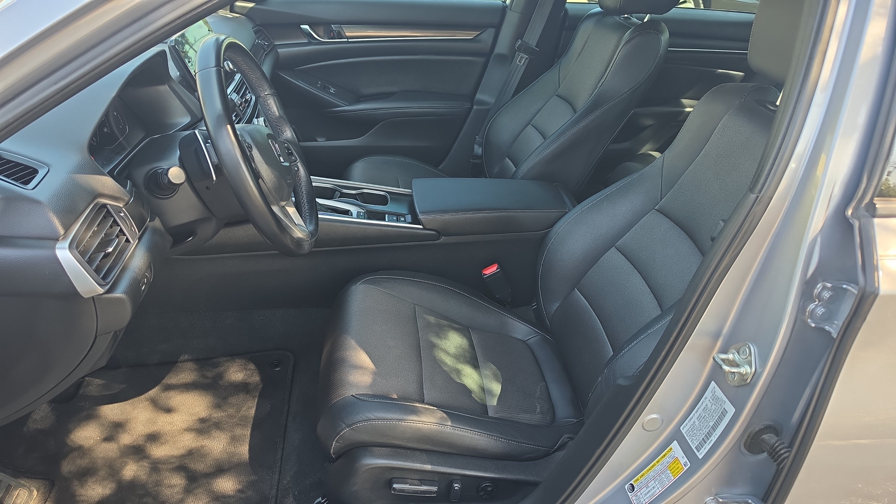 Used 2020 Honda Accord Sport image 9