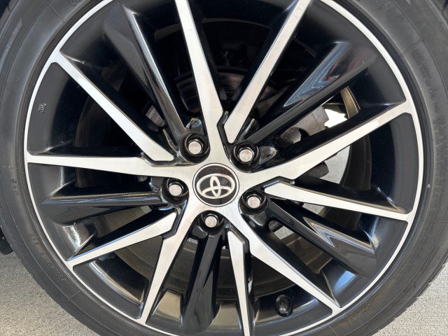 Used 2024 Toyota Camry SE FWD image 5