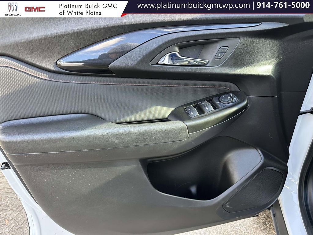 Used 2023 Chevrolet TrailBlazer RS w/ Convenience Package image 18