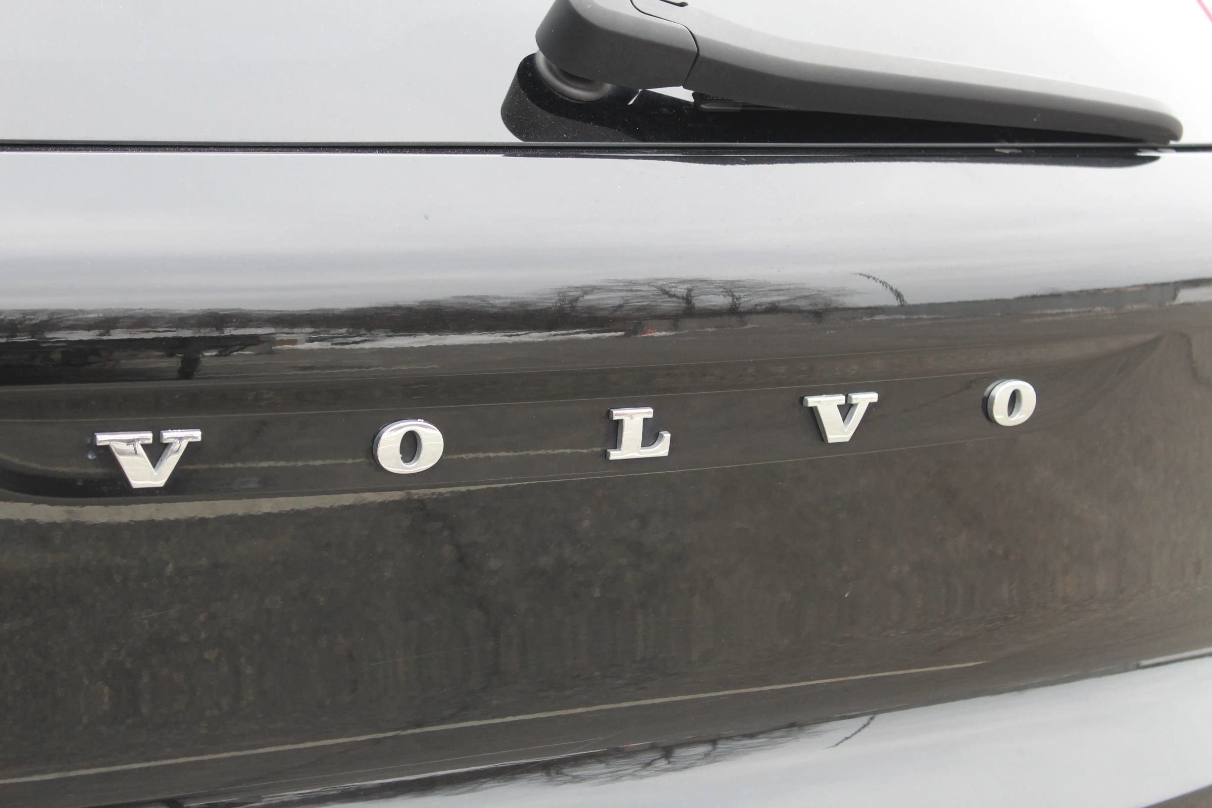 Used 2019 Volvo XC40 T5 Momentum image 37