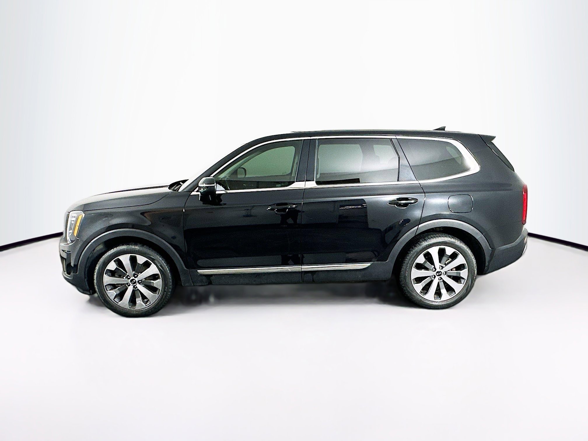 Used 2021 Kia Telluride LX image 4