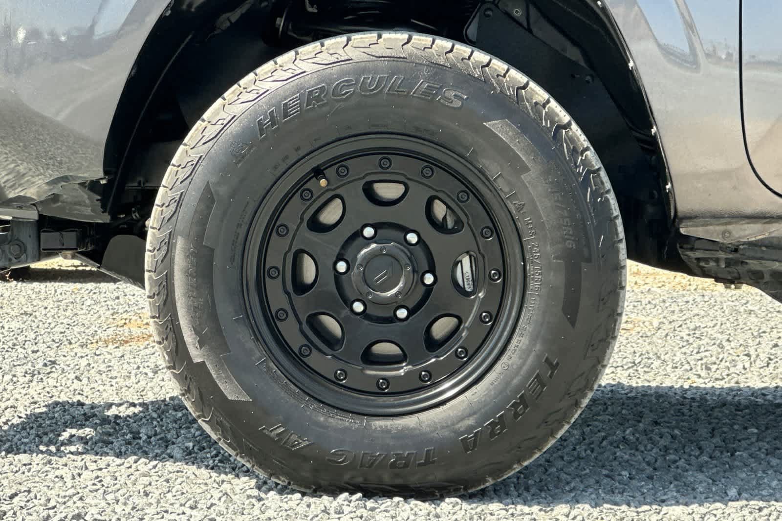 Used 2021 Toyota Tacoma SR w/ SR Convenience Package RWD image 12
