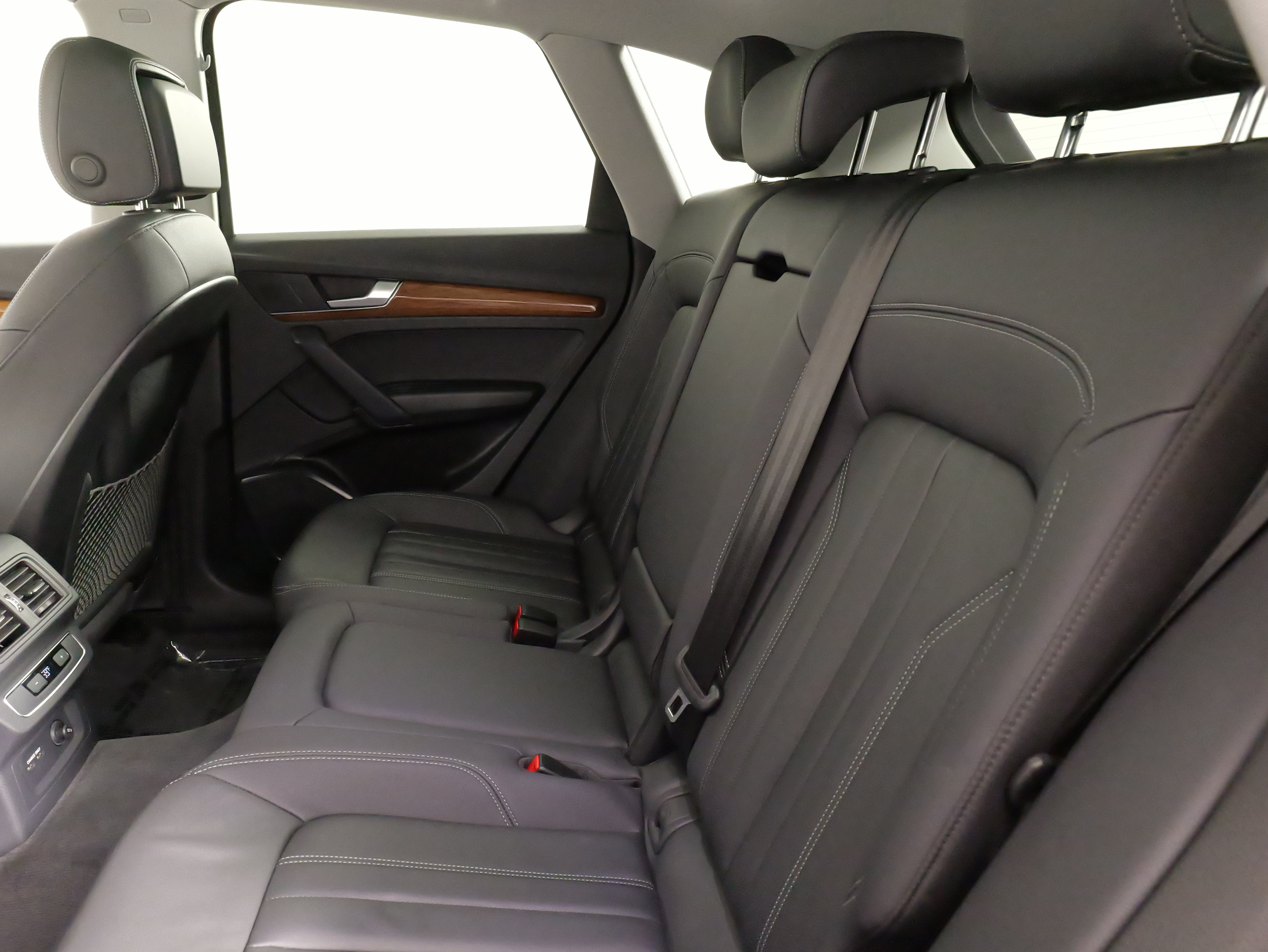 Used 2023 Audi Q5 2.0T Premium w/ Convenience Package AWD/4WD image 36