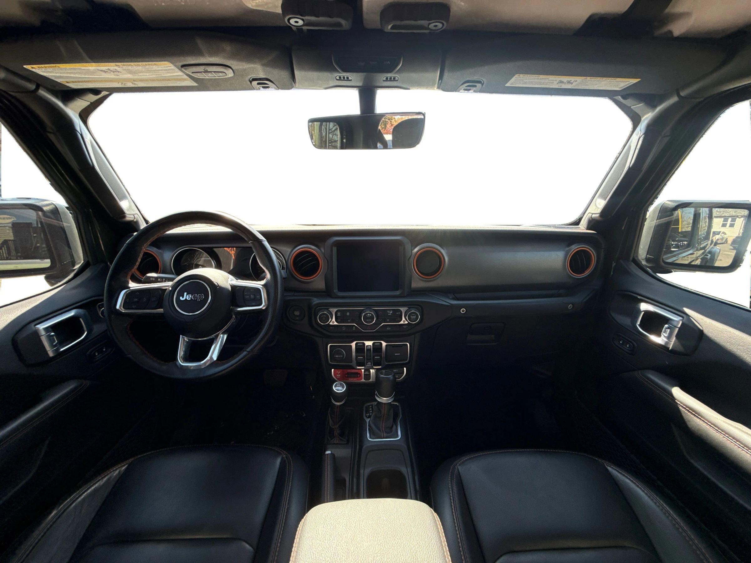 Used 2022 Jeep Gladiator Mojave w/ Cold Weather Group image 11